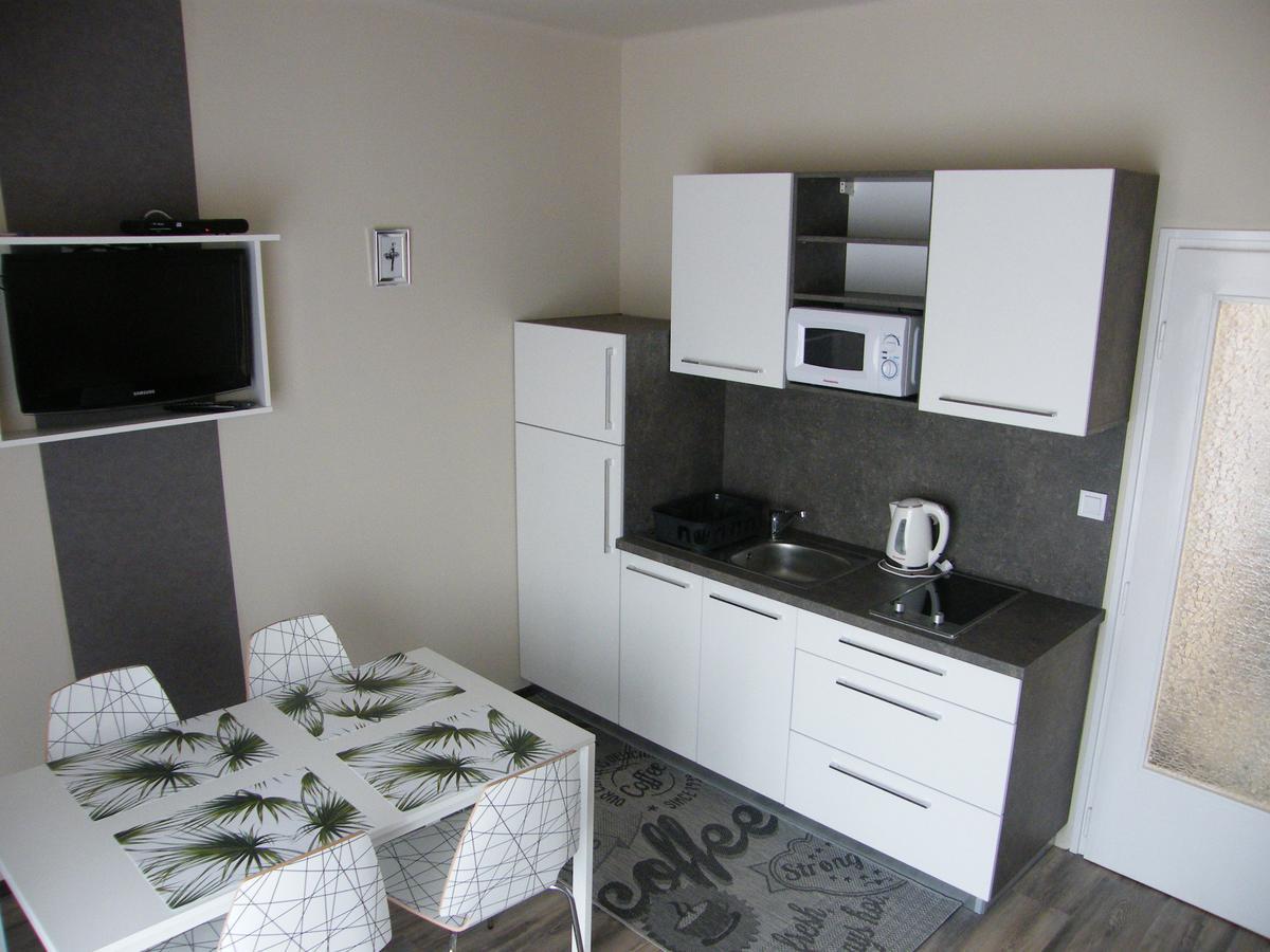 שיופוק Gyarmati Apartman מראה חיצוני תמונה